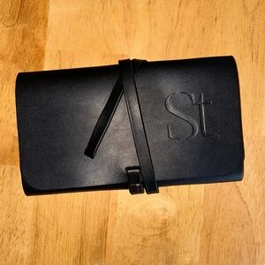 Brush holder is NEW NEVER USED.